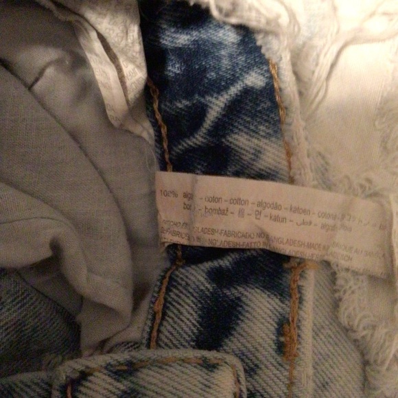 Zara Acid  Wash Denim Distressed Shorts - Picture 6 of 8